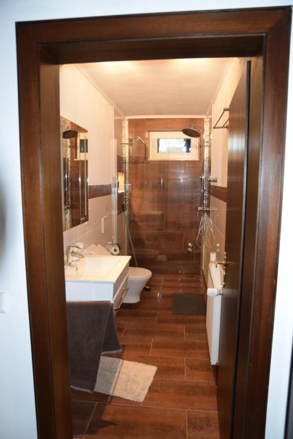 Haus Sonnenweg 6 Auf Der Sonnenseite Im Westerwald Höhr-Grenzhausen Eksteriør billede